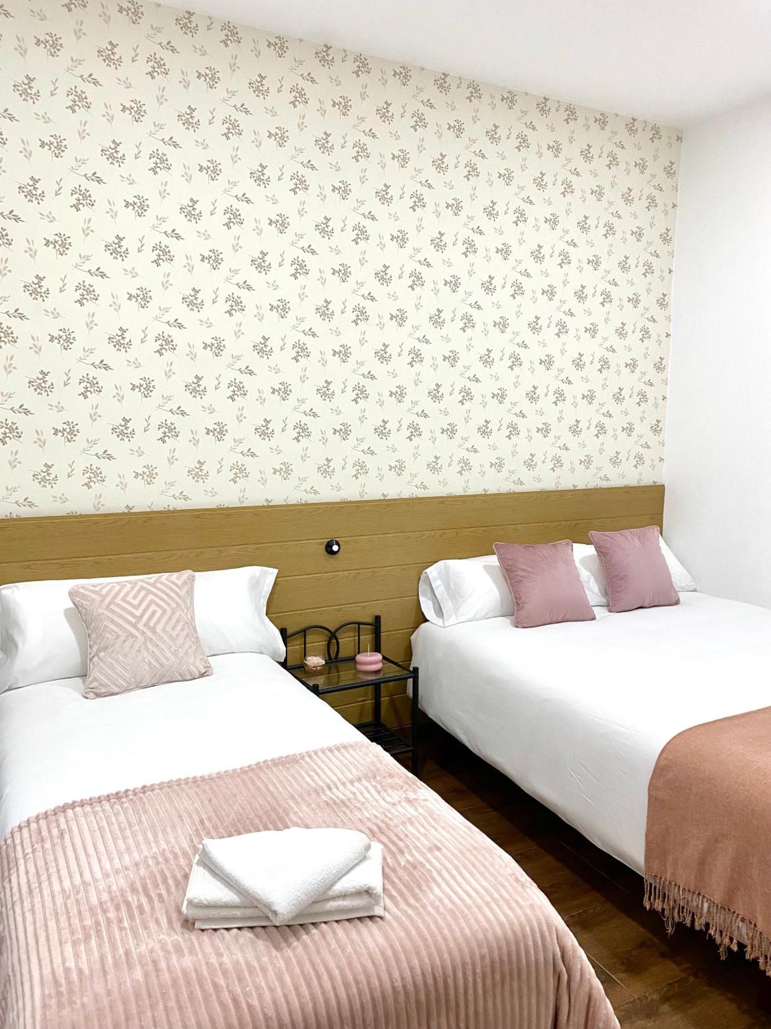 Apartamentos Fuencarral II Мадрид Стая снимка